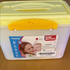 🌼 Baby Rattles Set with case NWOT